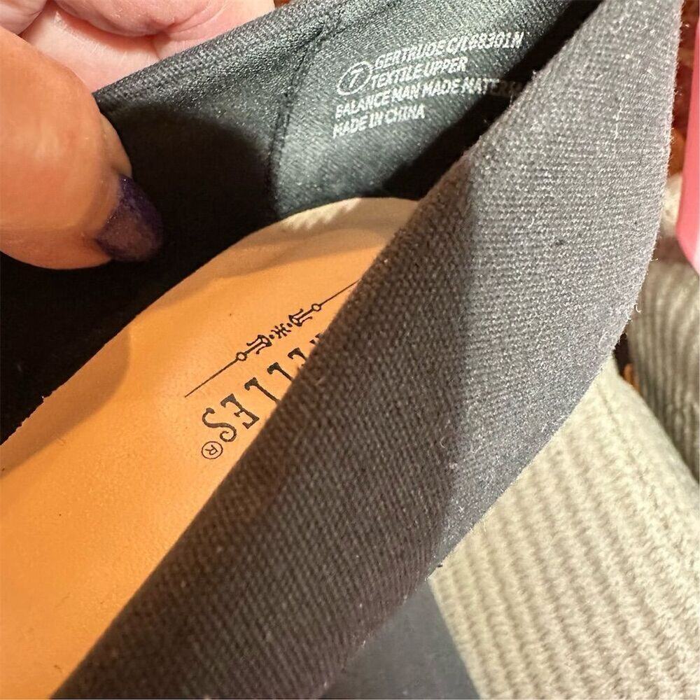 Seychelles Gertrude Women's Black Wedge Heels Size 7 Slip-On - Picture 11 of 11